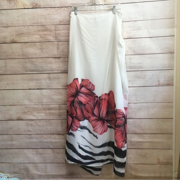 CACHE SARONG STYLE MAXI SKIRT IN FLORAL PRINT - Picture 1 of 13